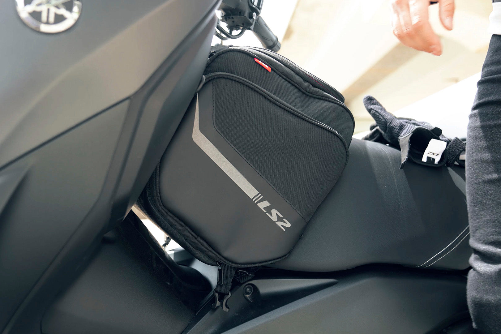LS2 FREEDOM TUNNEL MOTORCYCLE BAGS