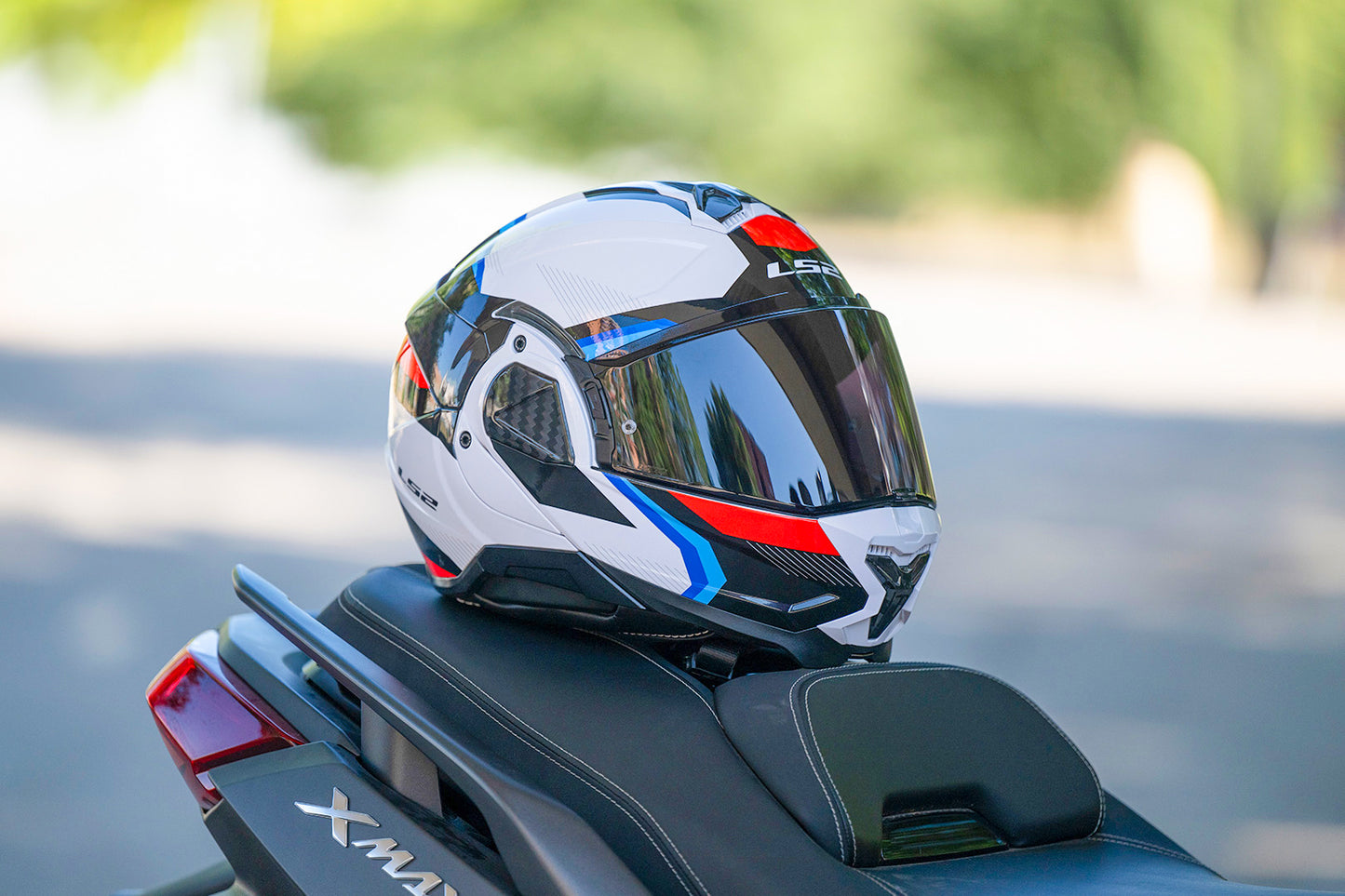 LS2 FF910 ADVANT II MODULAR