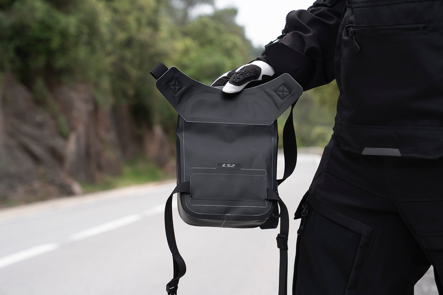 LS2 MOVE AHEAD LEG BAG RIDER BAGS