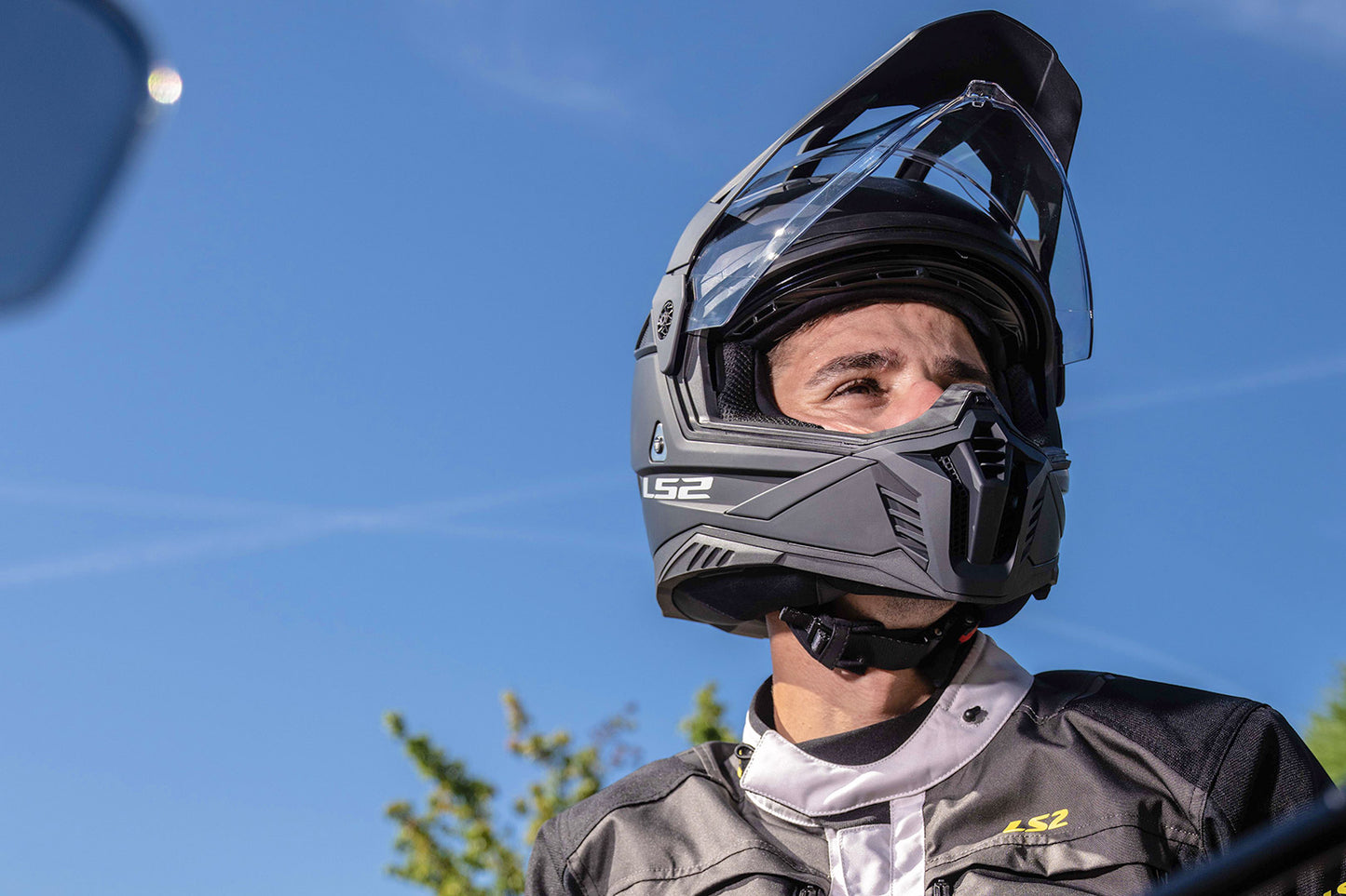 LS2 MX702 PIONEER II ADVENTURE HELMET