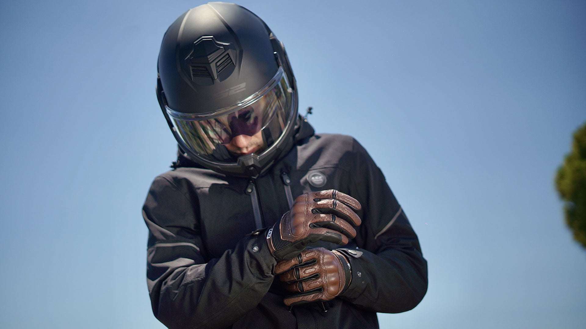 LS2 FF906 ADVANT MODULAR