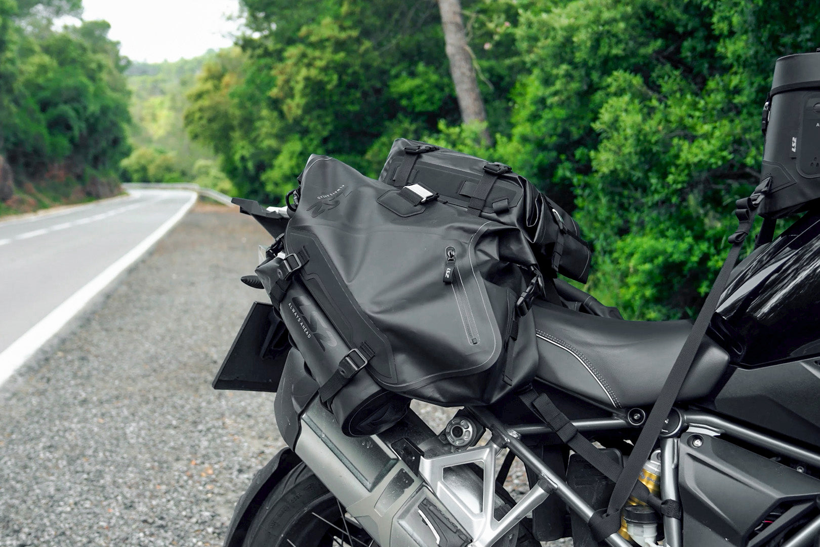 LS2 MOVE AHEAD ROLL MOTORCYCLE BAGS